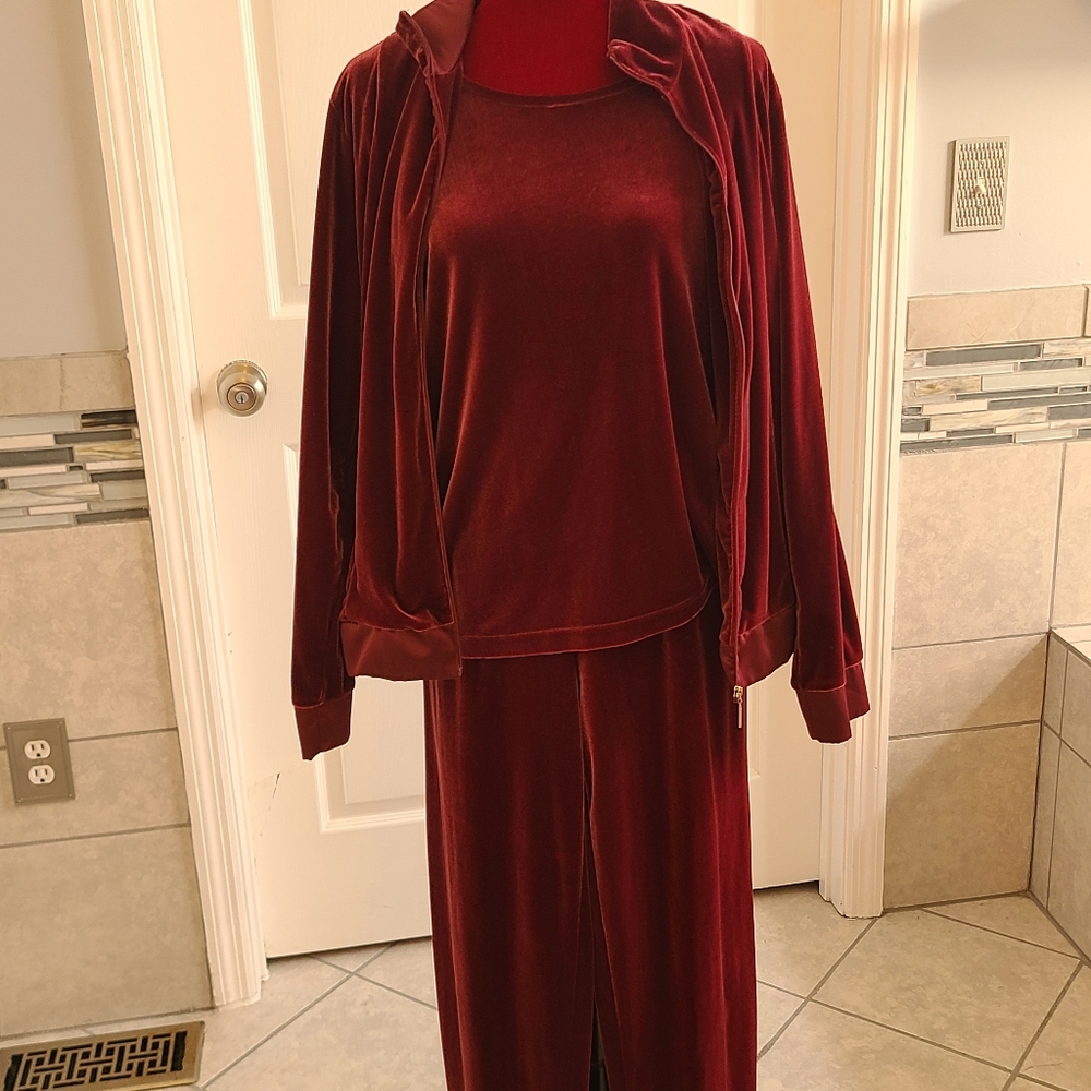 MARKED DOWN ❤❤Jaclyn smith 3 pieces velour suit.  Wine/Burgundy color